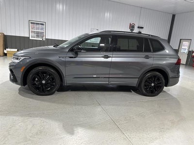 2022 Volkswagen Tiguan SE R-Line Black