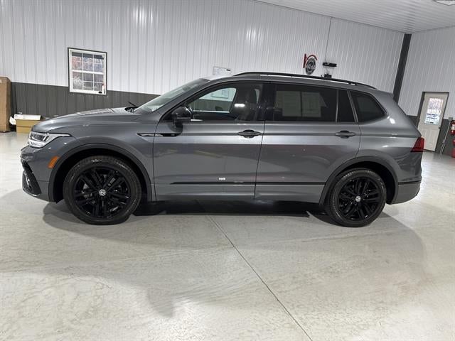 2022 Volkswagen Tiguan SE R-Line Black