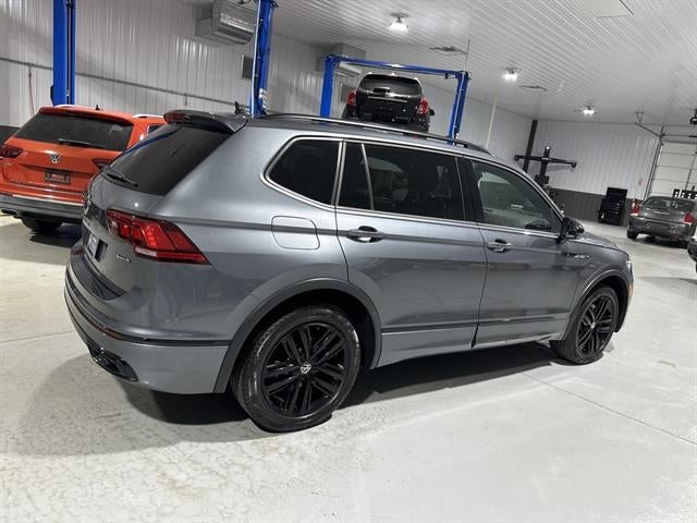 2022 Volkswagen Tiguan SE R-Line Black