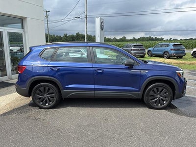 2022 Volkswagen Taos S 4MOTION