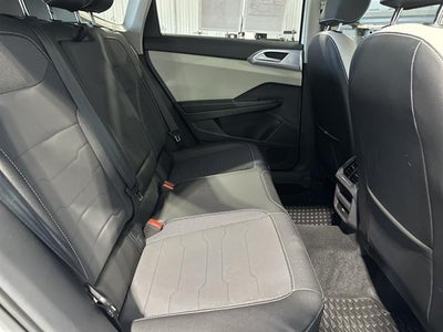 2025 Volkswagen Taos SE