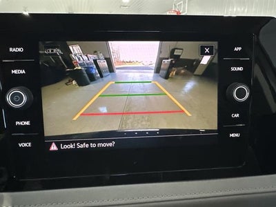 2025 Volkswagen Taos SE