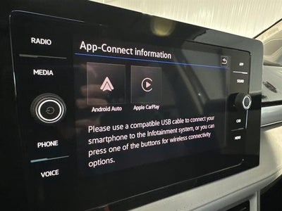 2025 Volkswagen Taos SE