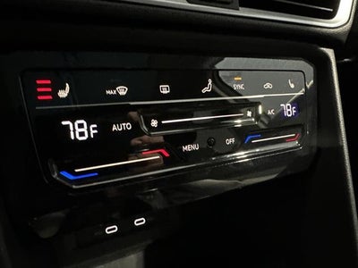 2025 Volkswagen Taos SE