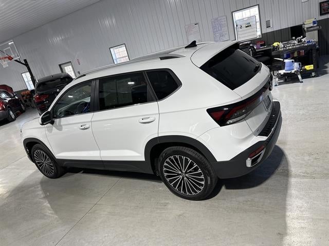 2025 Volkswagen Taos SE