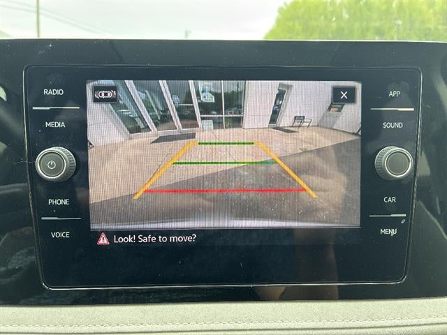 2025 Volkswagen Taos SE FWD