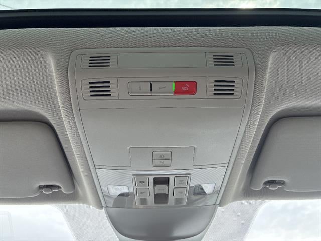 2025 Volkswagen Taos SE FWD