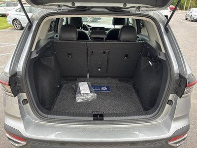 2025 Volkswagen Taos SE FWD