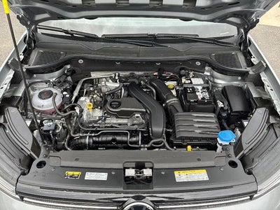 2025 Volkswagen Taos SE FWD