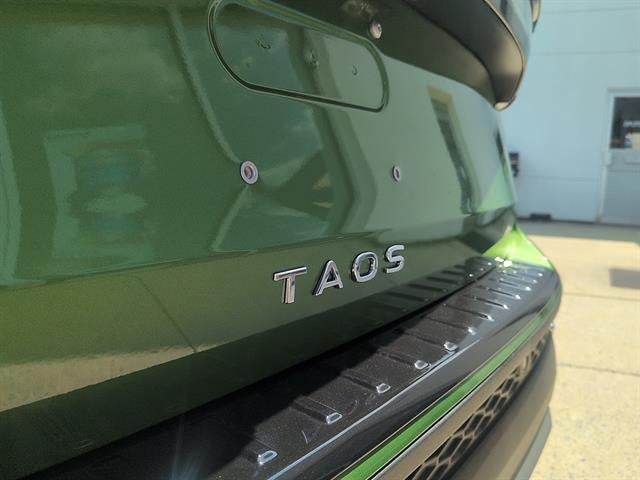 2026 Volkswagen Taos SE FWD