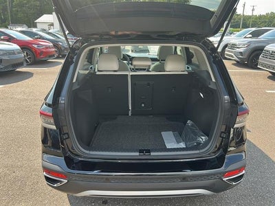 2025 Volkswagen Taos SE