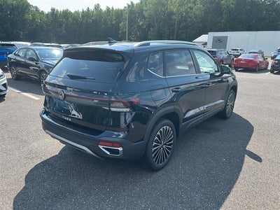 2025 Volkswagen Taos SE