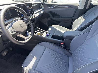 2025 Volkswagen Tiguan 2.0T SE FWD