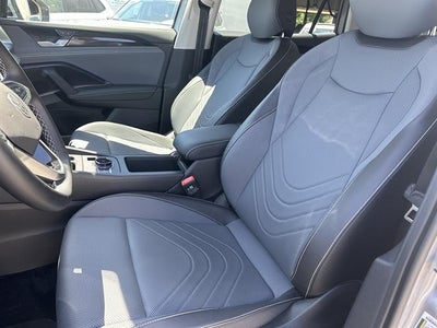 2025 Volkswagen Tiguan 2.0T SE FWD