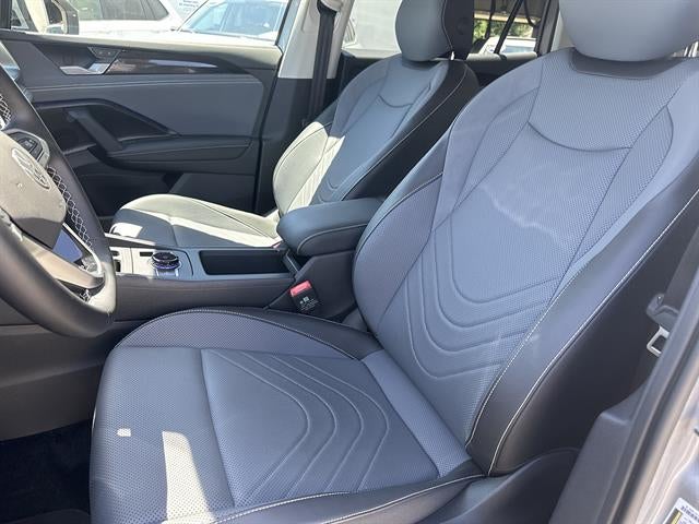 2025 Volkswagen Tiguan 2.0T SE FWD