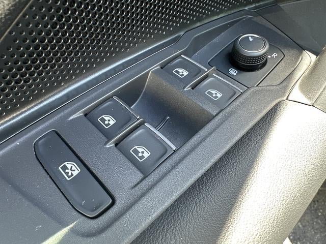 2025 Volkswagen Tiguan 2.0T SE FWD