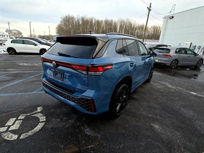 2026 Volkswagen Tiguan SE R-Line Black