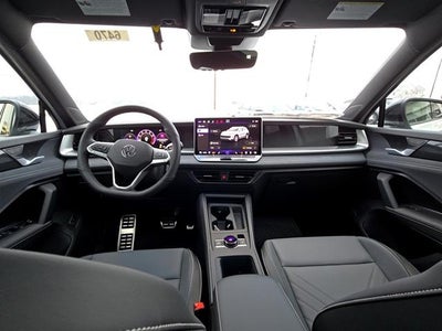 2026 Volkswagen Tiguan SE R-Line Black