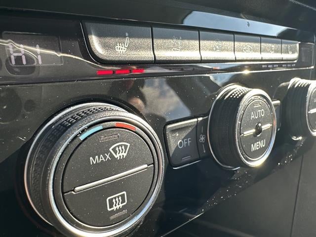 2022 Volkswagen Taos 1.5T SEL 4Motion