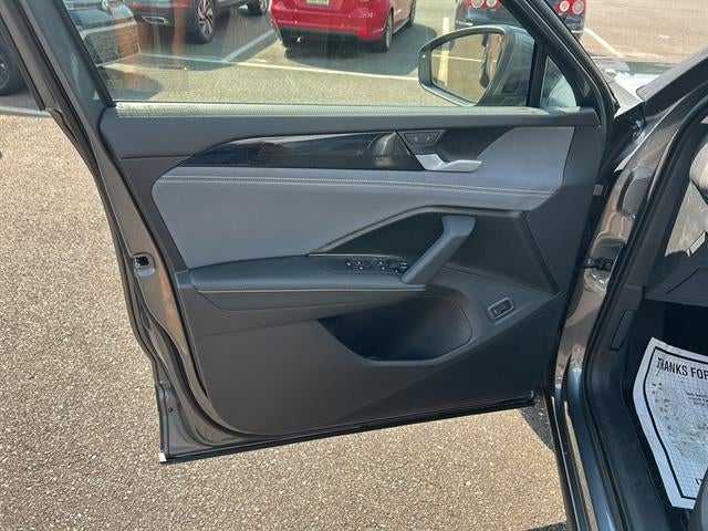 2025 Volkswagen Tiguan SE