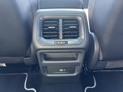2023 Volkswagen Taos SE 4MOTION *Ltd Avail*