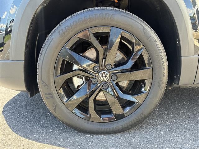 2023 Volkswagen Taos SE 4MOTION *Ltd Avail*