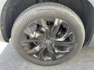 2023 Volkswagen Taos SE 4MOTION *Ltd Avail*