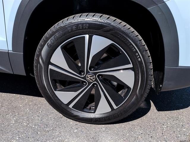2026 Volkswagen Taos SE 4MOTION