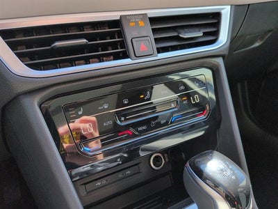 2026 Volkswagen Taos SE 4MOTION