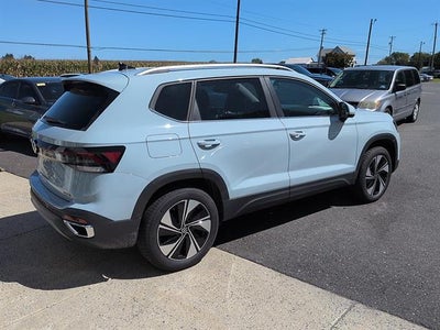 2026 Volkswagen Taos SE 4MOTION