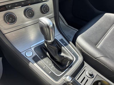2017 Volkswagen Golf 1.8T 4-Door Wolfsburg Edition Auto