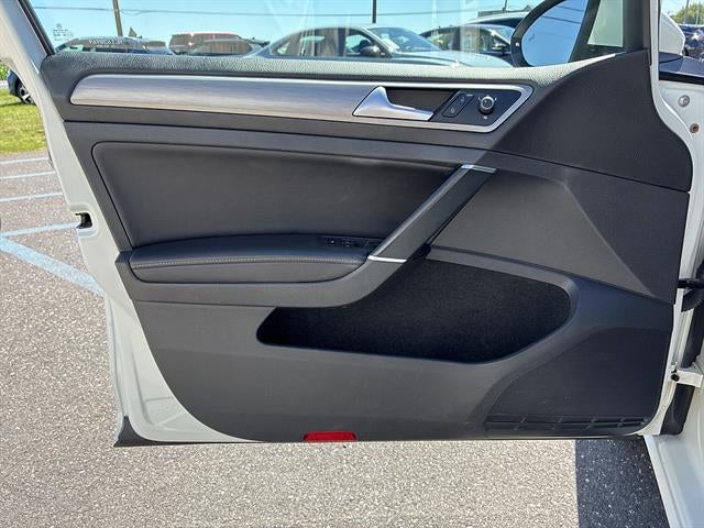 2017 Volkswagen Golf 1.8T 4-Door Wolfsburg Edition Auto
