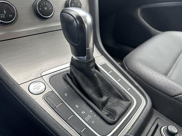2017 Volkswagen Golf 1.8T 4-Door Wolfsburg Edition Auto