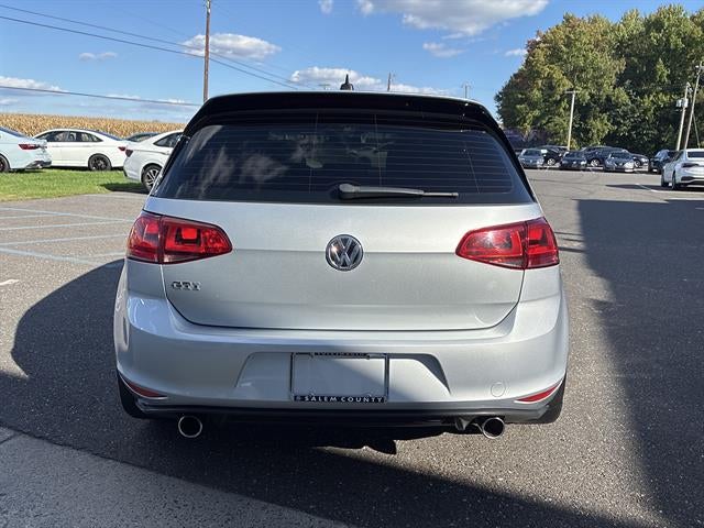 2017 Volkswagen Golf GTI 2.0T 4-Door S DSG