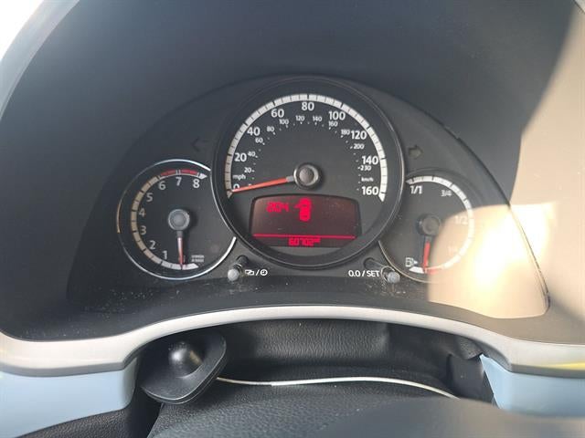 2013 Volkswagen Beetle Convertible 2dr Auto 2.5L PZEV