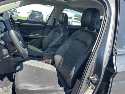 2022 Volkswagen Jetta SE Auto