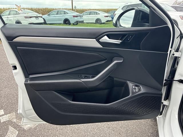 2023 Volkswagen Jetta Sport Manual
