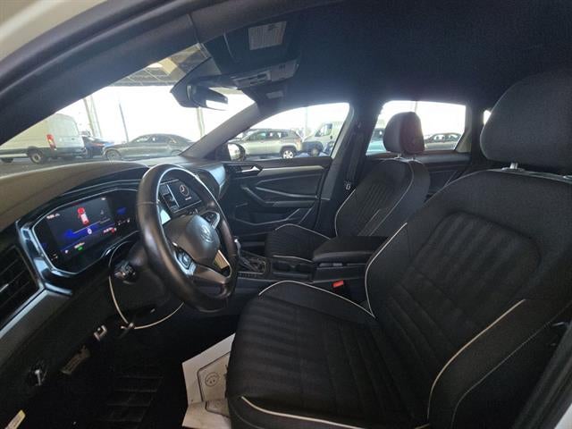2023 Volkswagen Jetta Sport Auto
