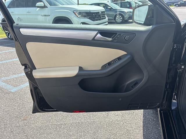 2015 Volkswagen Jetta 4dr Auto 1.8T SE