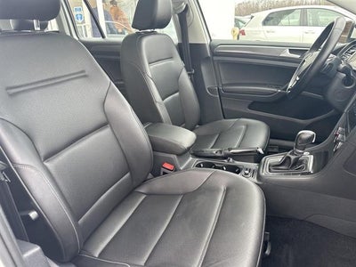 2018 Volkswagen Golf SportWagen SE