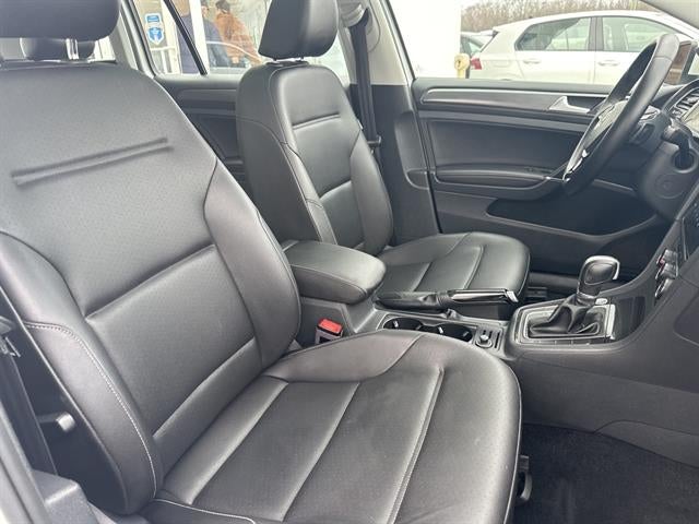 2018 Volkswagen Golf SportWagen SE