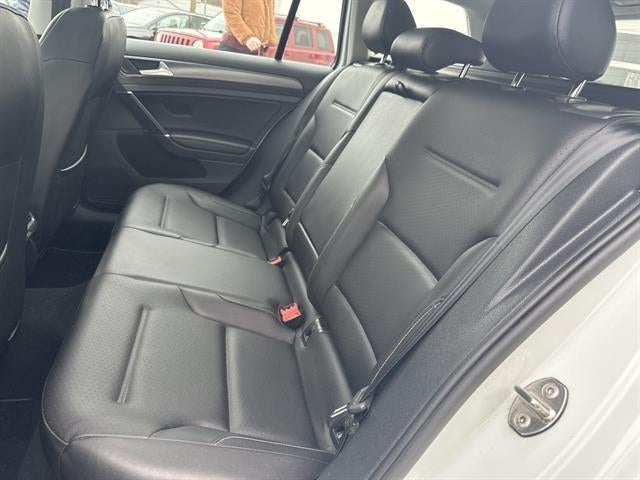 2018 Volkswagen Golf SportWagen SE