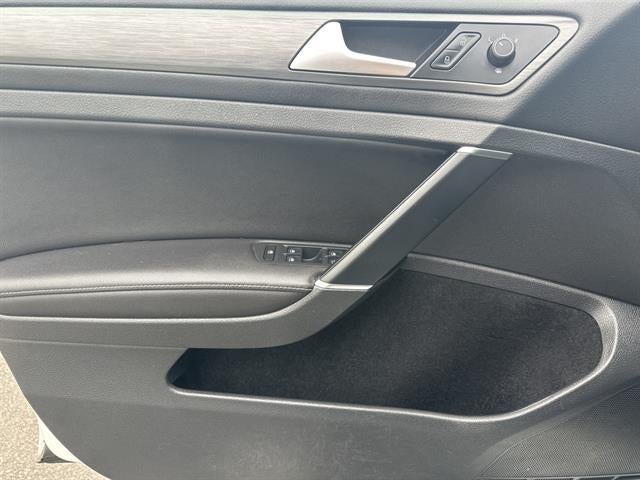 2018 Volkswagen Golf SportWagen SE