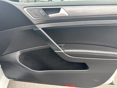 2018 Volkswagen Golf SportWagen SE