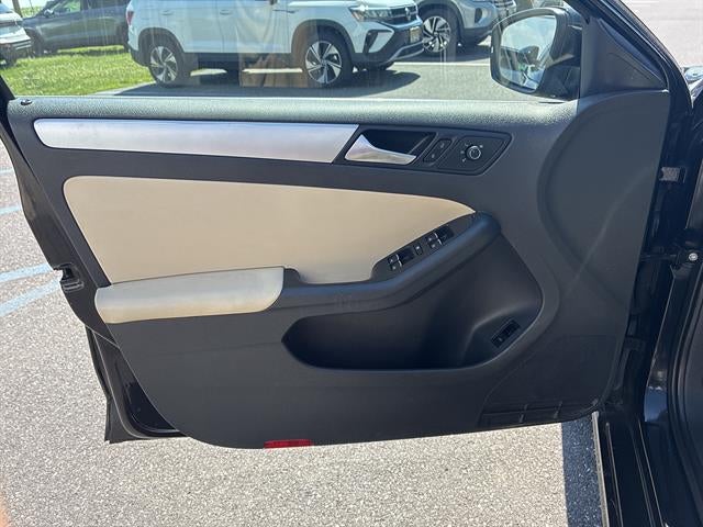 2013 Volkswagen Jetta 4dr Auto SE w/Convenience