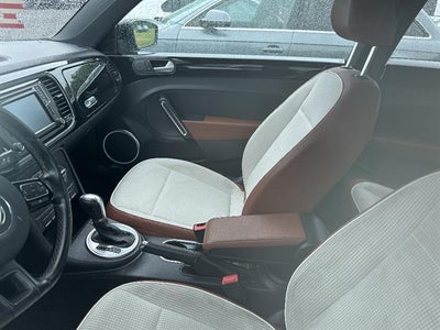 2016 Volkswagen Beetle 2dr Auto 1.8T Classic