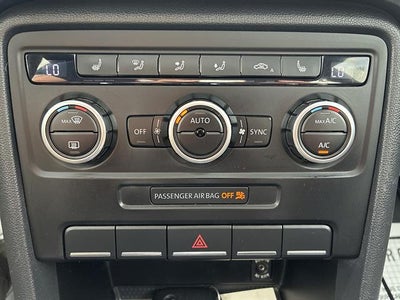 2014 Volkswagen Beetle 2dr DSG 2.0L TDI