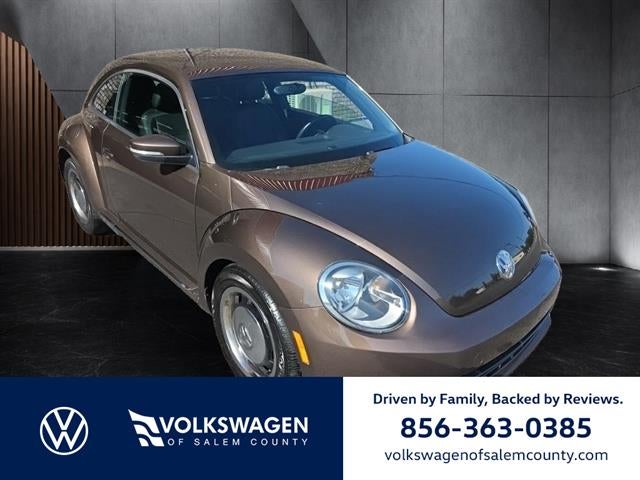 2012 Volkswagen Beetle 2dr Cpe Auto 2.5L PZEV