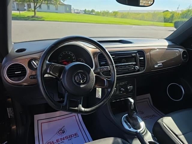 2012 Volkswagen Beetle 2dr Cpe Auto 2.5L PZEV