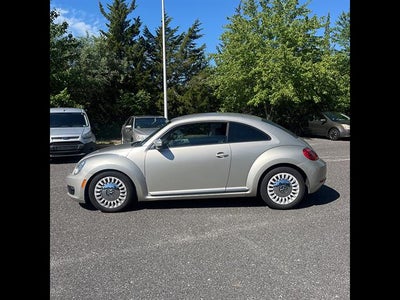 2014 Volkswagen Beetle 2dr Auto 2.5L PZEV *Ltd Avail*